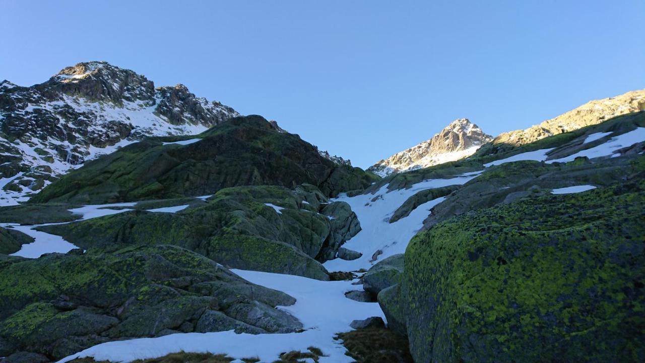 Cara Norte De Gredos Ойос-дель-Эспино Экстерьер фото